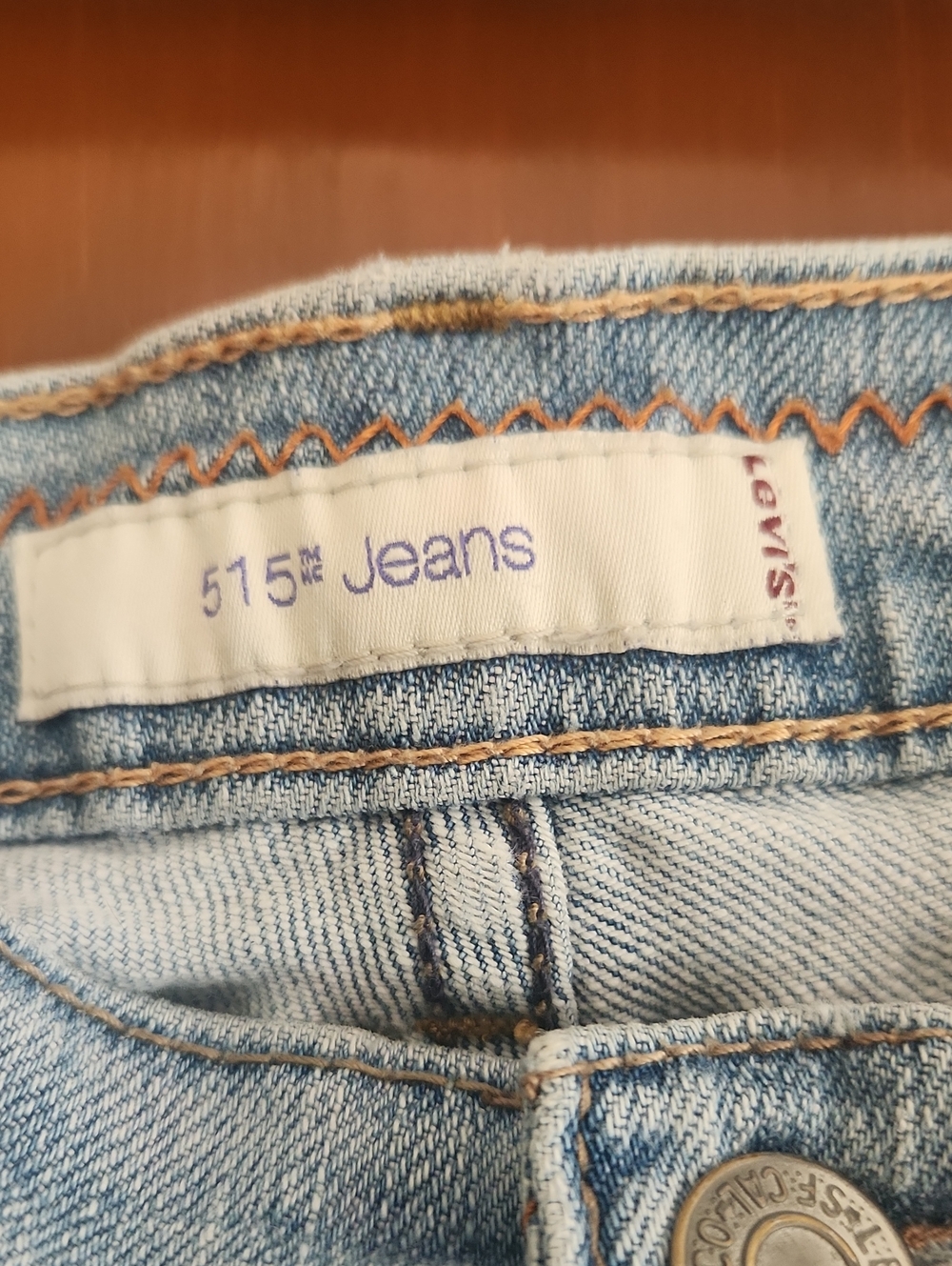 Levis Shorts - Picture 3 of 4